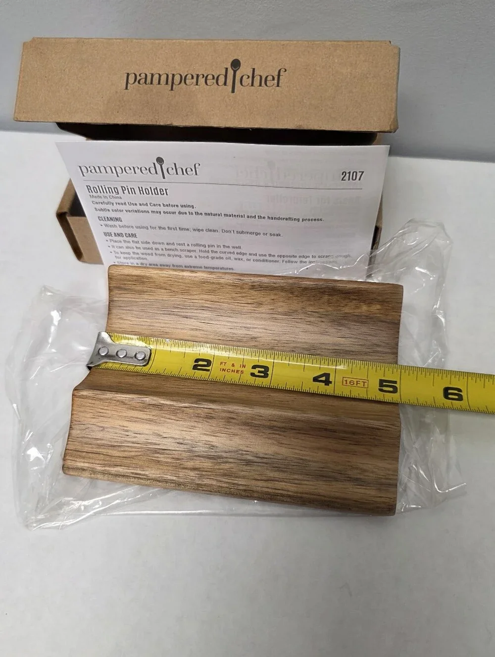 PAMPERED CHEF Wooden Rolling Pin Holder for Marble Rolling Pin New In Box #2107